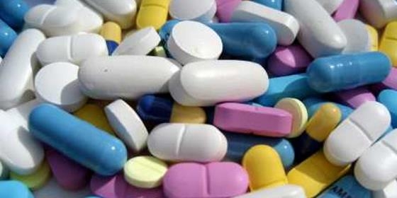 Campanha em farmácias alerta para perigos de compra de medicamentos ilegais