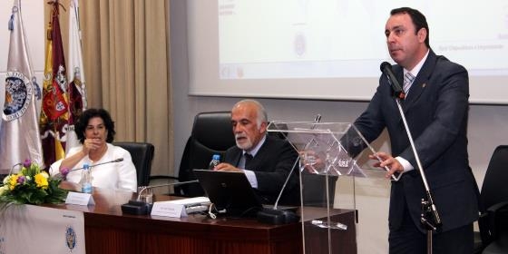 Enfermeiros exigem salários adequados para chefes e supervisores