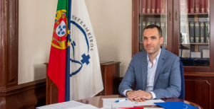 Pedro Costa: Falta de recursos humanos “continua a debilitar” resposta no SNS
