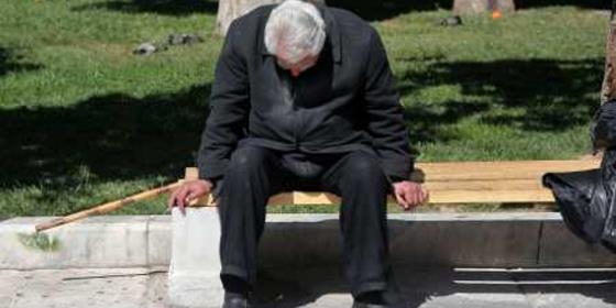 Profissionais levam cuidados de saúde a sem-abrigo e idosos de Lisboa