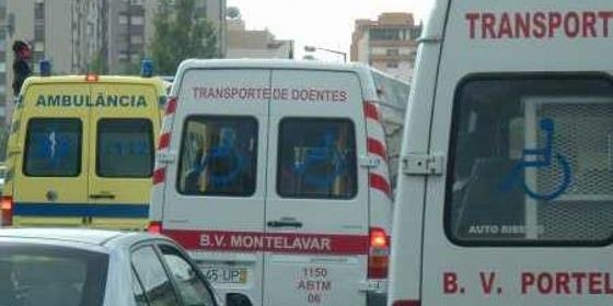 Ambulância dos bombeiros do Barreiro parada por falta de licença