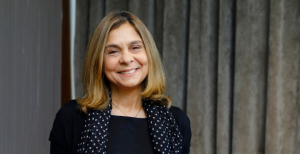 Ministra da Saúde disponível para diálogo mas alerta que há linhas intransponíveis